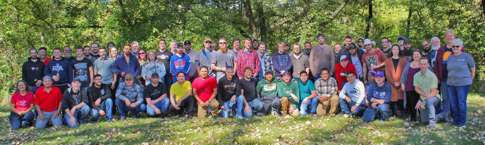 2019 Concast employee group photo taken at the company picnic